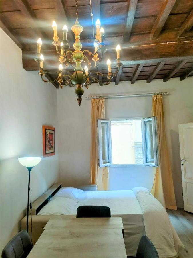Florencia Buitenkant foto
