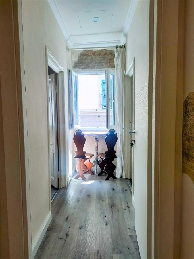 Florencia Buitenkant foto
